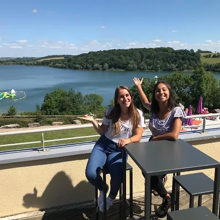 Camping De La Liez Kamp alanı